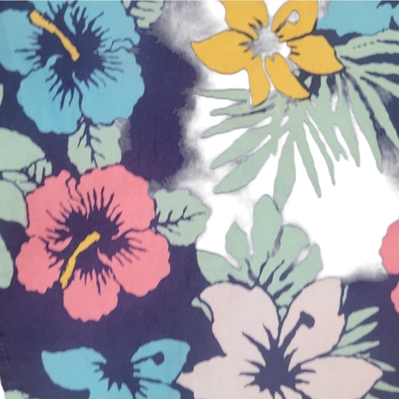 crown & ivy Men's Hawaiian Button-down Short Sleeve Shirt - Picture 7 of 10